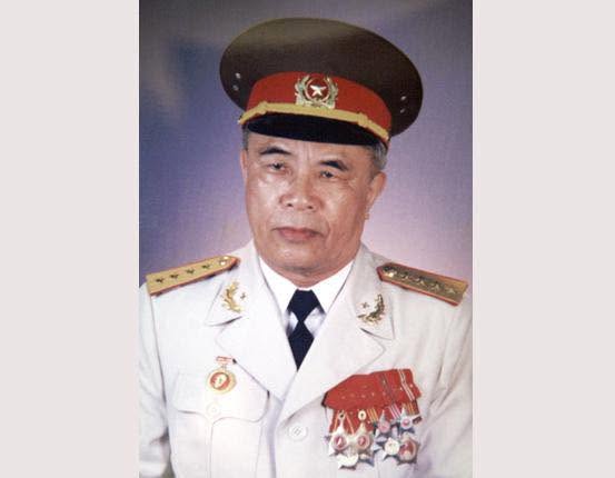 Đoàn Khuê (1923–1999) là Đại tướng, nhà lãnh đạo chính trị – quân sự xuất sắc của Việt Nam, từng giữ chức Bộ trưởng Bộ Quốc phòng và Ủy viên Bộ Chính trị.