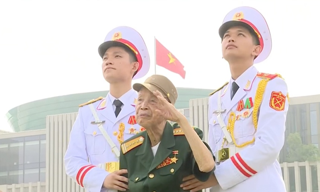 Anh hùng La Văn Cầu - “Trái tim còn đập còn chiến đấu”
