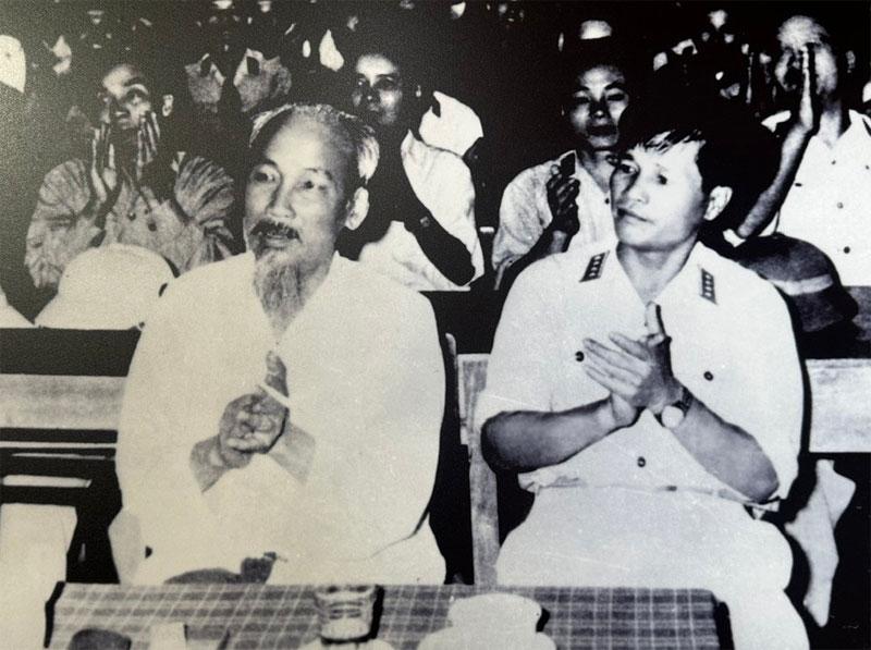 Đại tướng Nguyễn Chí Thanh - Người với câu châm ngôn "Nắm thắt lưng địch mà đánh"