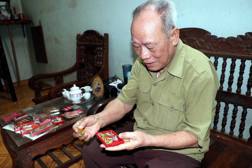 NGƯỜI LÍNH VÀ BỨC THƯ TỪ QUÊ NHÀ
