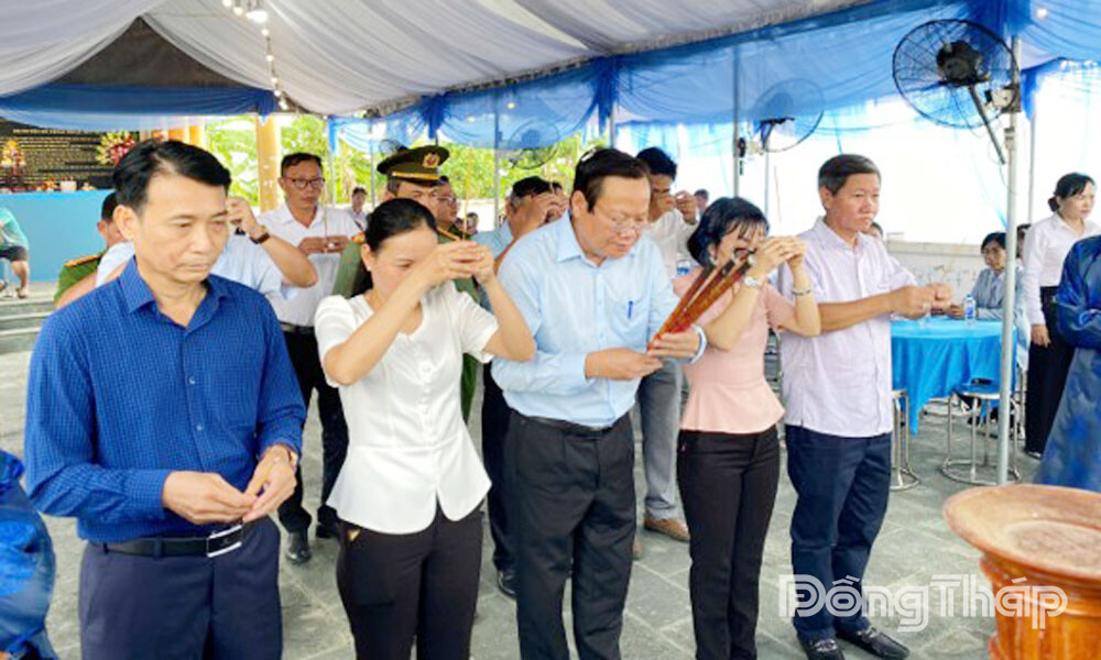 Mộ Đốc binh Đỗ Trình Thoại