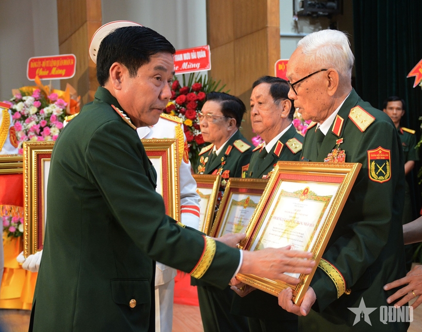 LÊ THÀNH TÂM – NGƯỜI CHÍNH TRỊ VIÊN GIỮ VỮNG NIỀM TIN GIỮA NHỮNG NĂM THÁNG HOA LỬA