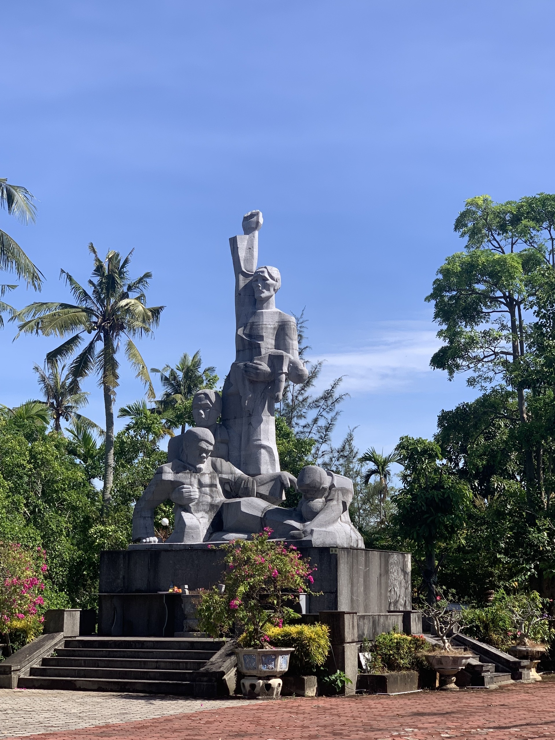 MỘT SỚM NGÀY HÈ Ở SƠN MỸ