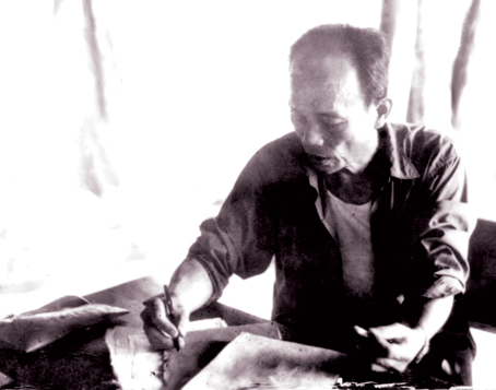 THI TƯỚNG HUỲNH VĂN NGHỆ – NGƯỜI CHIẾN SĨ “TAY GƯƠM, TAY BÚT”