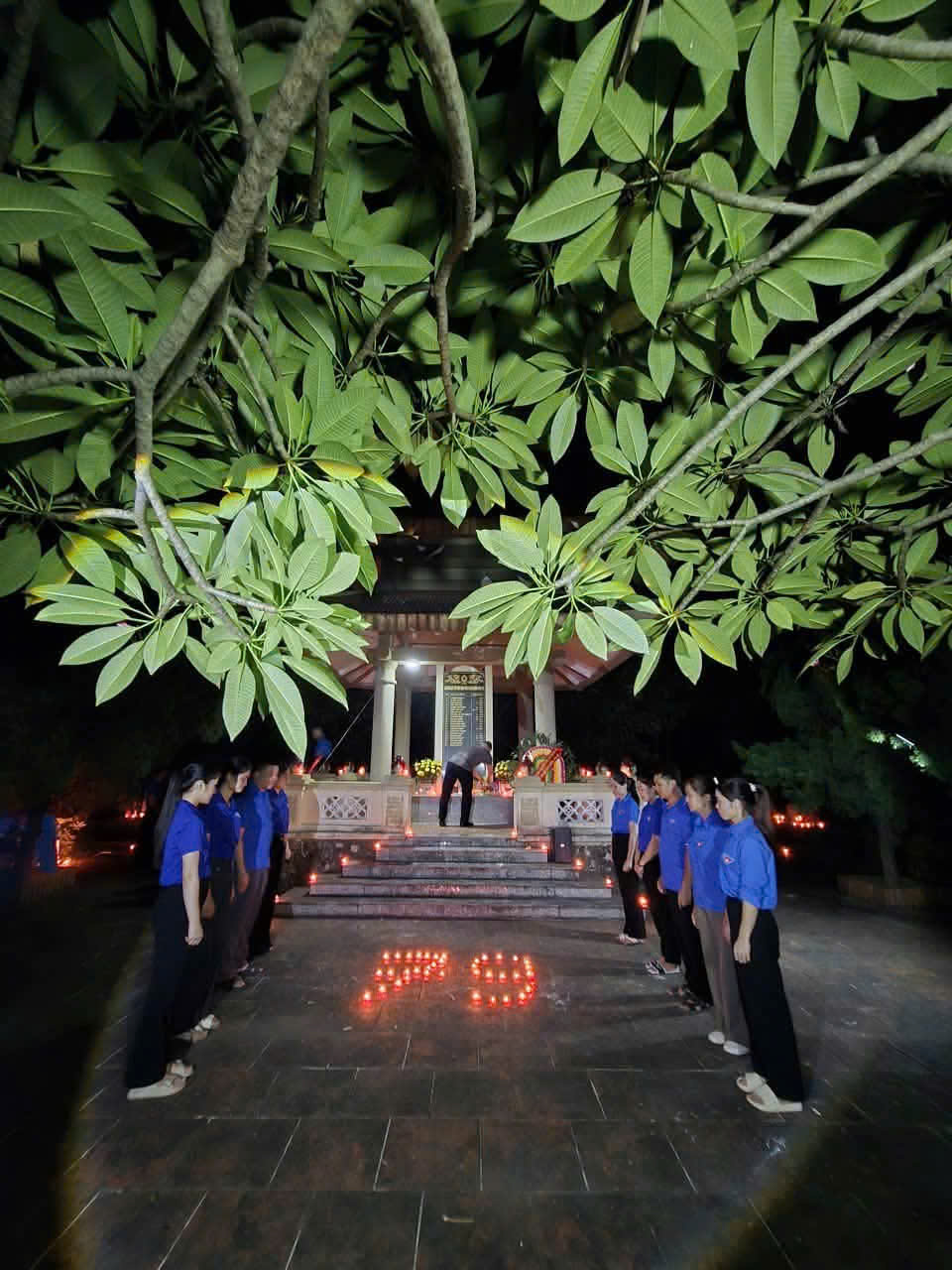 tri ân khát vọng hòa bình _ chi đoàn trường THCS Tràng Xá thắp nến tri ân và dâng hương lại nghĩa trang liệt sĩ xã Tràng xá (27/07/2026)