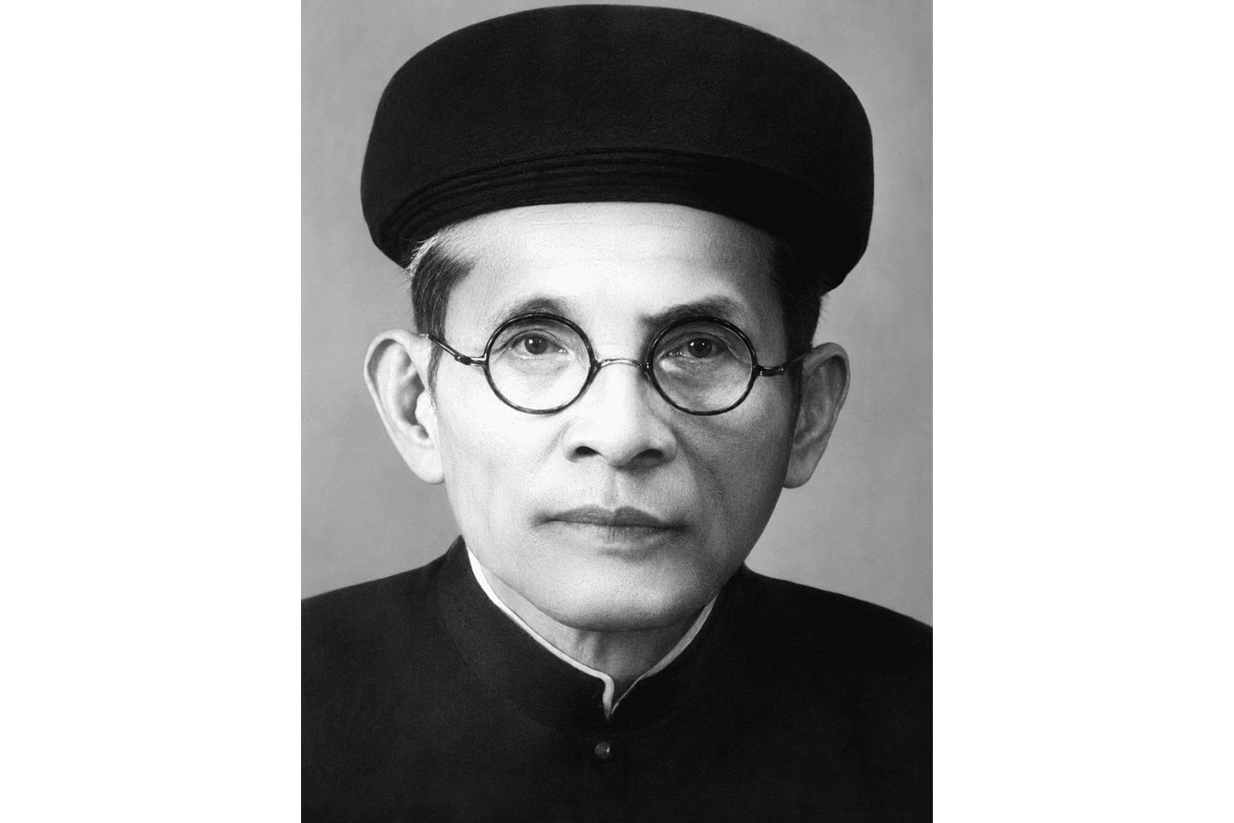 Tiểu sử Huỳnh Thúc Kháng