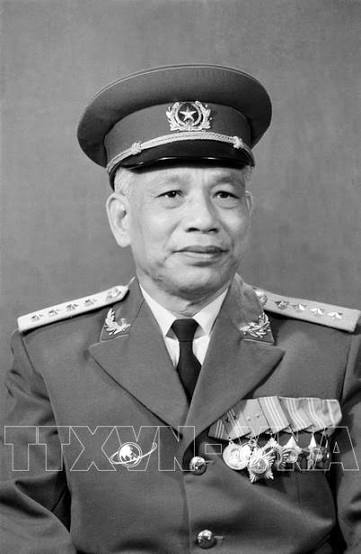 Đại tướng Văn Tiến Dũng – Vị tướng chính trị, quân sự song toàn