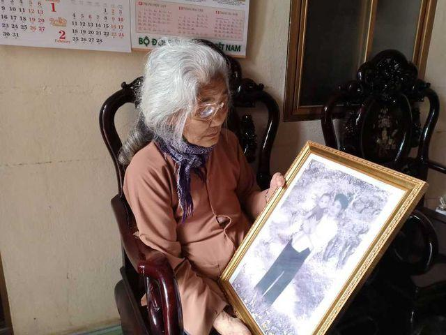 Khương Thị Chu, mẹ của liệt sỹ Lê Đình Chinh kể lại.