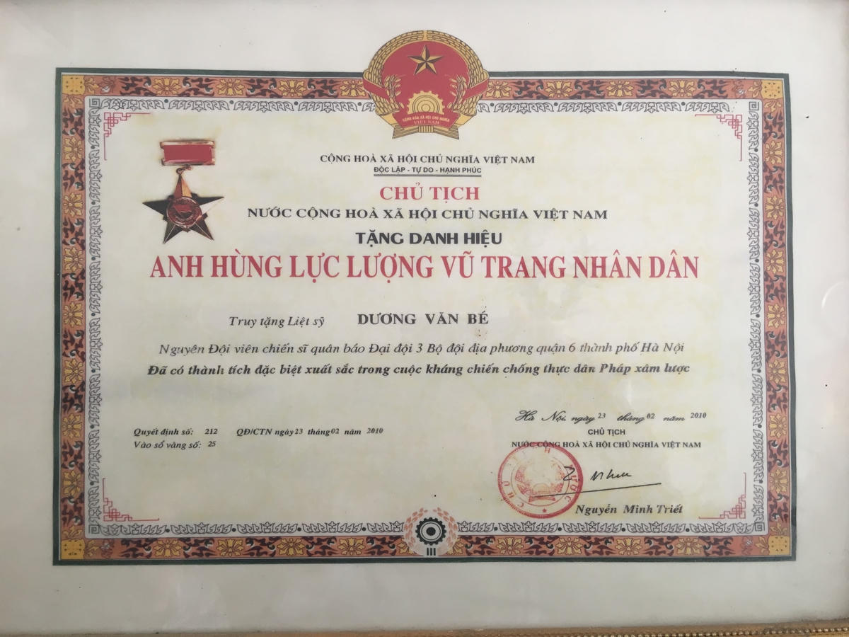 Người anh hùng ôm bom ba càng trong kháng chiến chống Pháp