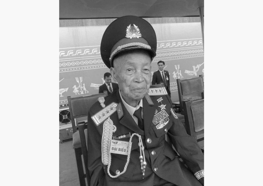 Đại tá, Anh hùng LLVT nhân dân La Văn Cầu từ trần