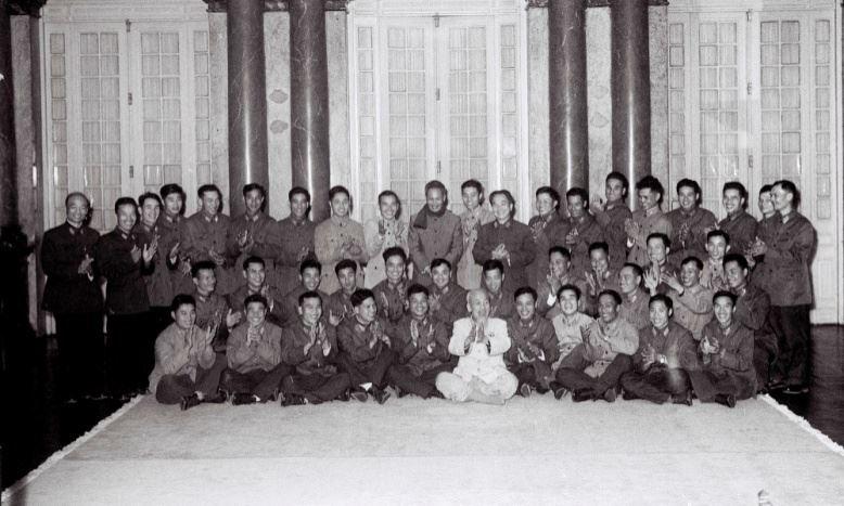MAI VĂN CƯƠNG – PHI CÔNG BỊ THƯƠNG NẶNG VẪN TRỞ LẠI BẦU TRỜI