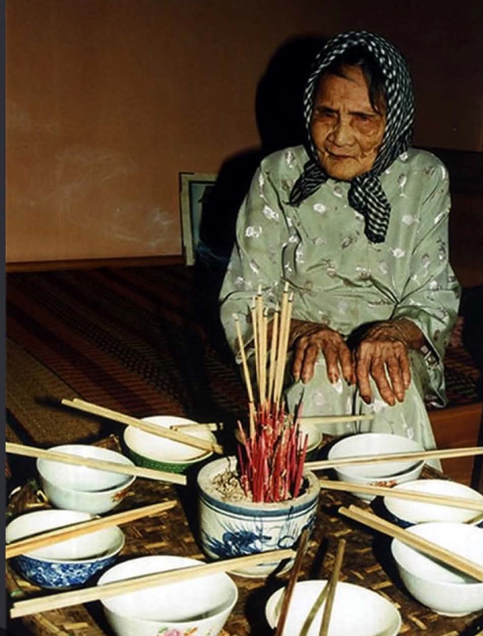 MẸ VIỆT NAM ANH HÙNG NGUYỄN THỊ THỨ