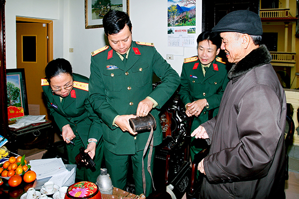 Khẩu súng của Đại tướng Phạm Văn Trà và câu chuyện “lòng dân”