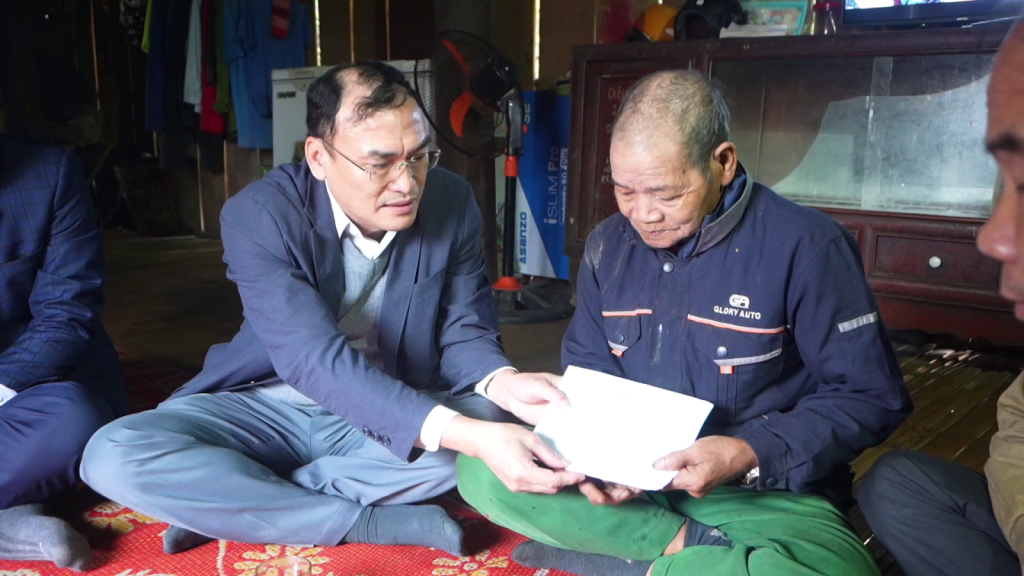 Đinh Tôm và cuộc chống xâu, thuế giữa đại ngàn Sơn Tây