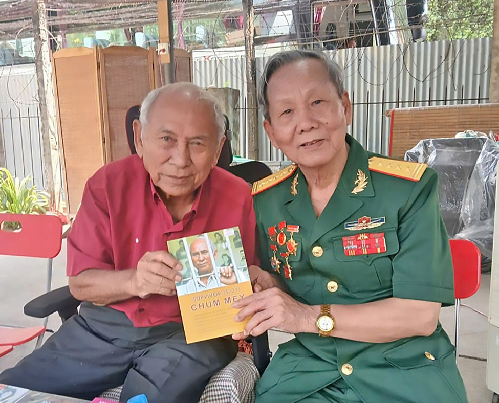 Đại tá Nguyễn Văn Hồng: Gìn giữ ký ức chiến tranh trên từng trang viết