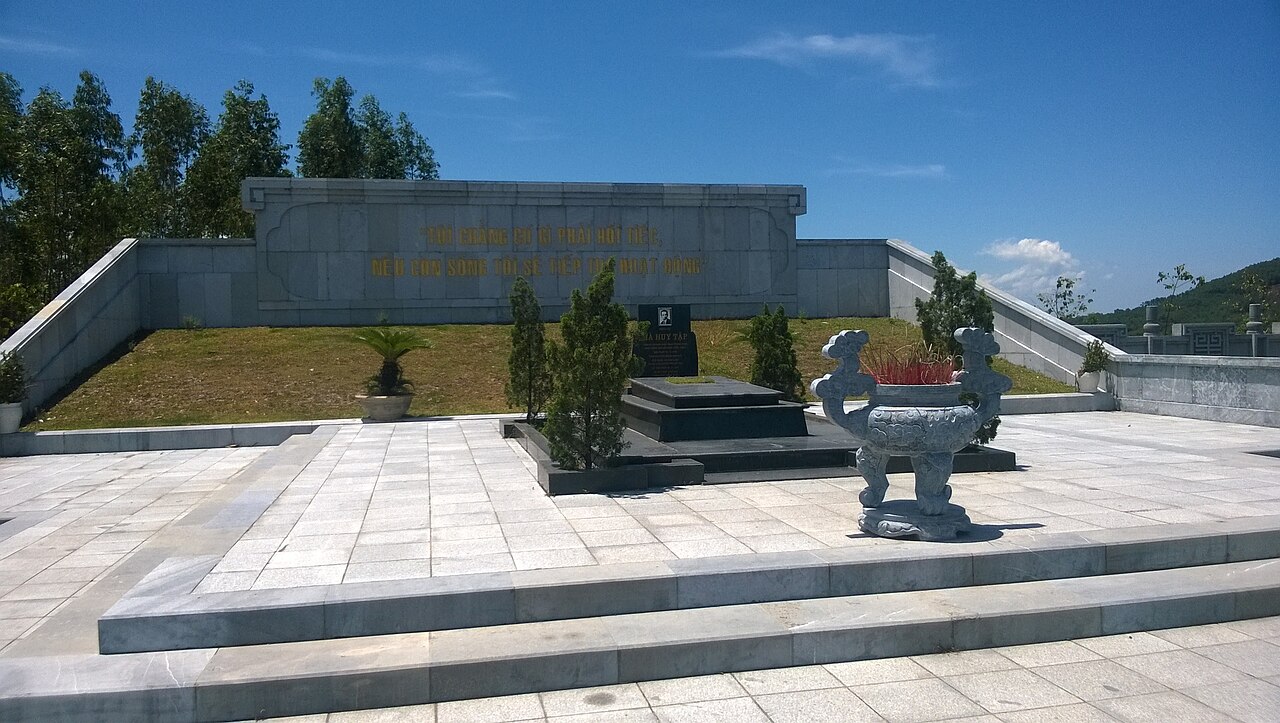 Hà Huy Tập 4