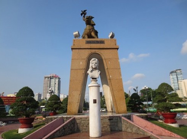 Quách Thị Trang-Từ Hiếu Đạo Đến Lý Tưởng Yêu Nước