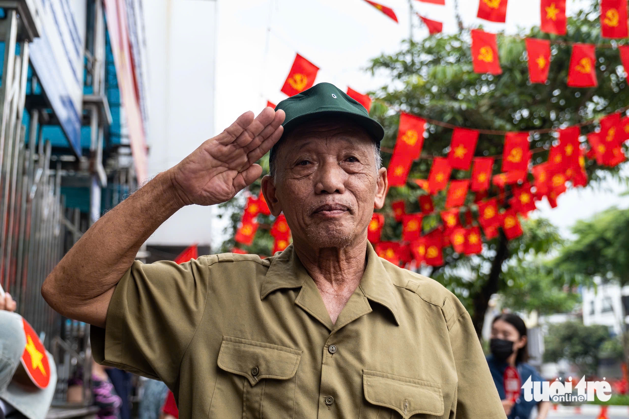 Lá thư gửi về quê