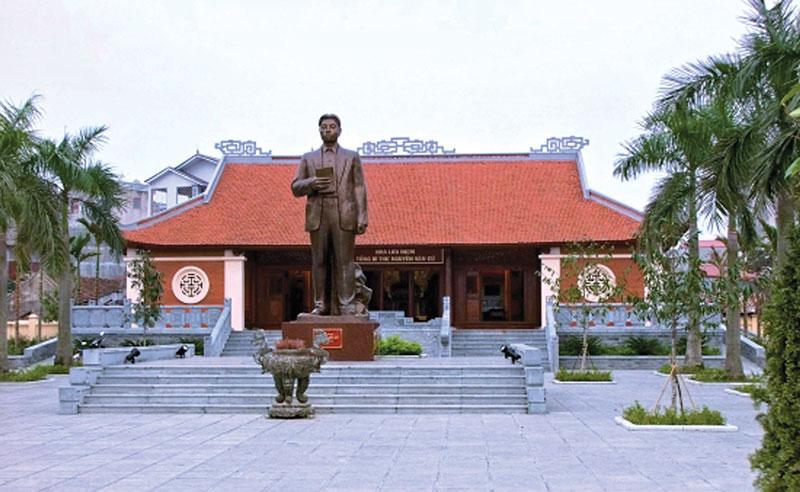 NGƯỜI LÃNH ĐẠO TRẺ TUỔI VỚI TƯ DUY SẮC BÉN