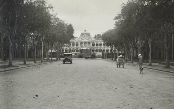 NGÀY 2.9.1945 Ở SÀI GÒN: CỜ HOA ĐẠI LỘ CỘNG HÒA NGÀY LỄ ĐỘC LẬP