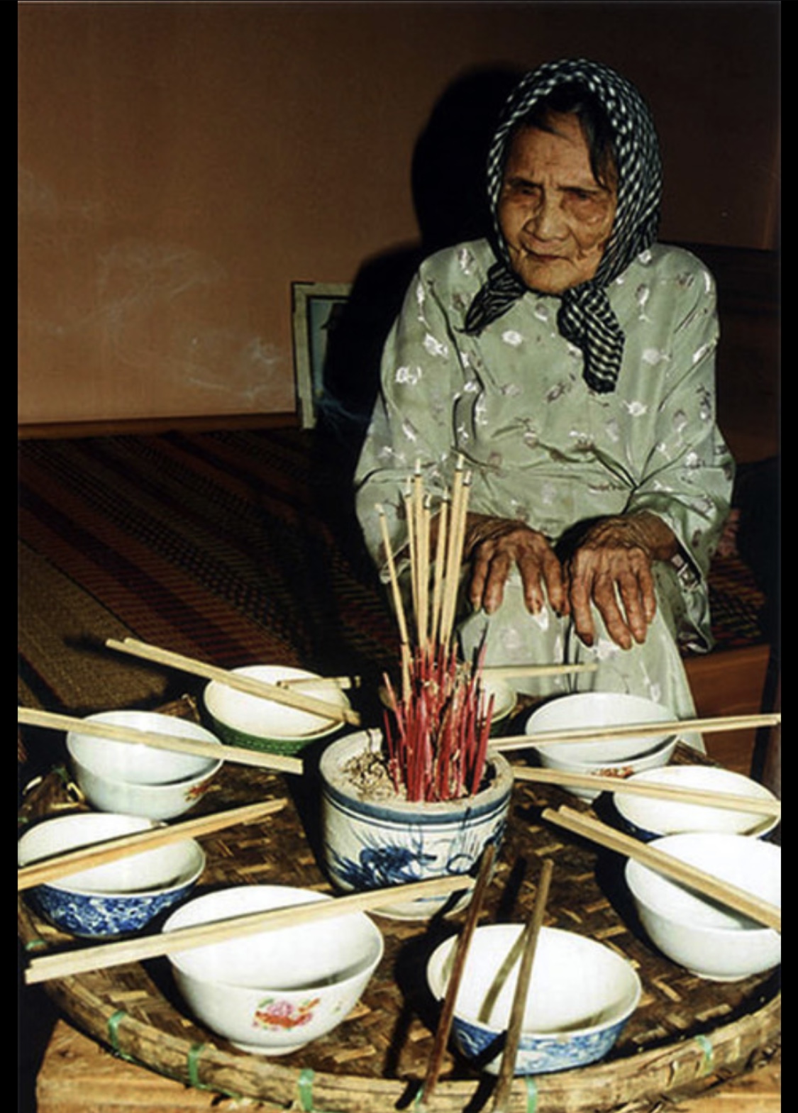 NGƯỜI MẸ NGUYỄN THỊ THỨ