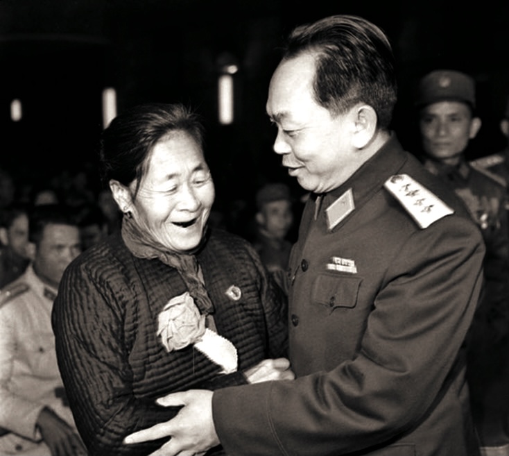 MẸ NGUYỄN THỊ SUỐT (1906 – 1968): "MẸ SUỐT", TẬP HÙNG CA CHỞ QUÂN TRÊN DÒNG SÔNG NHẬT LỆ VÀ TẦM VÓC HUYỀN THOẠI CỦA NGƯỜI ANH HÙNG CHÈO ĐÒ THỜI CHỐNG MỸ