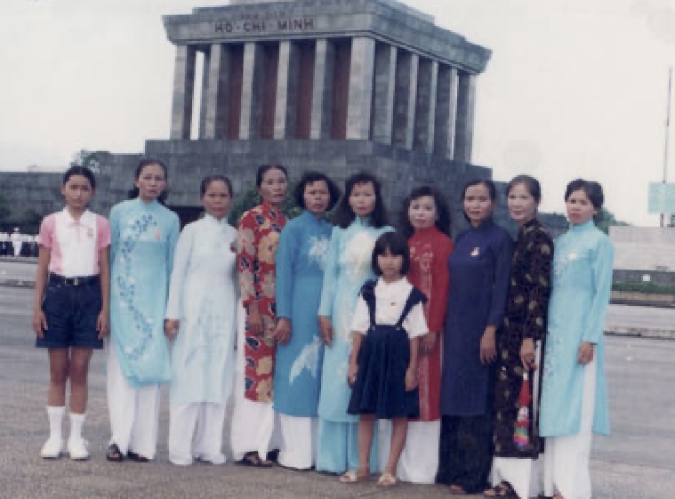 9 cô gái một thời hoa lửa