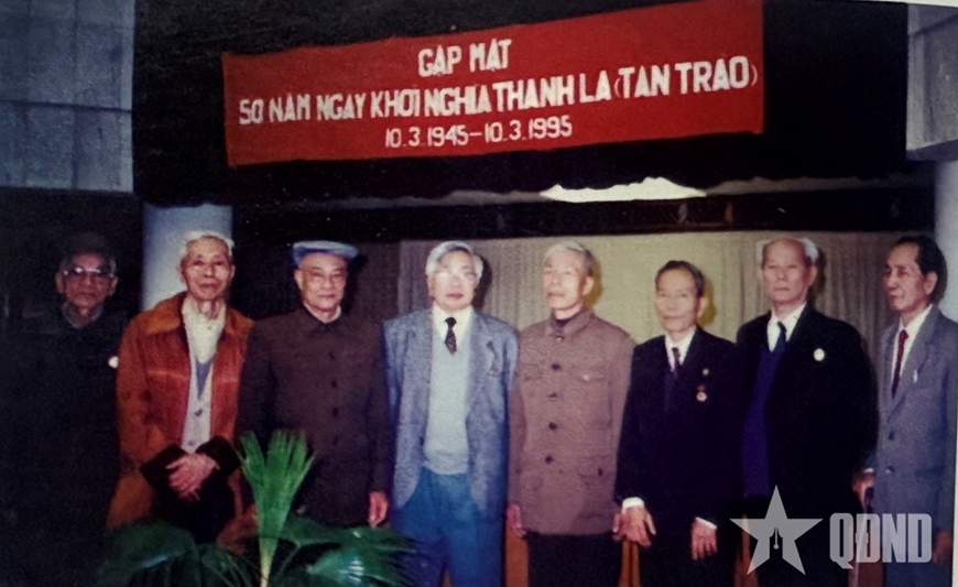 Anh hùng trong nỗi nhớ