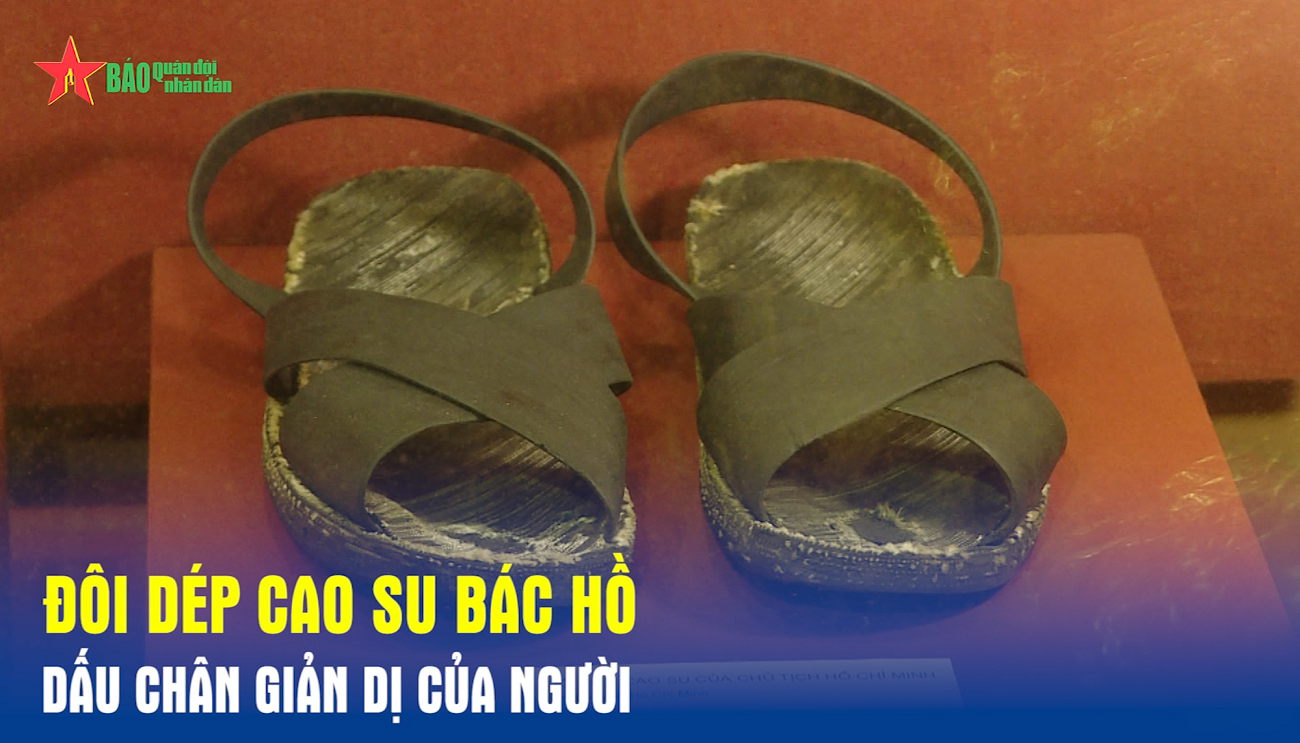 Đôi dép cao su giản dị