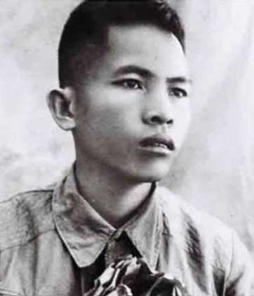ANH HÙNG LỰC LƯỢNG VŨ TRANG NHÂN DÂN CÙ CHÍNH LAN - DÀNH TRỌN TRÁI TIM QUẢ CẢM CHO TỔ QUỐC