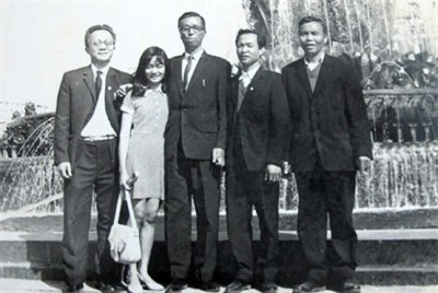 Anh hùng phá bom