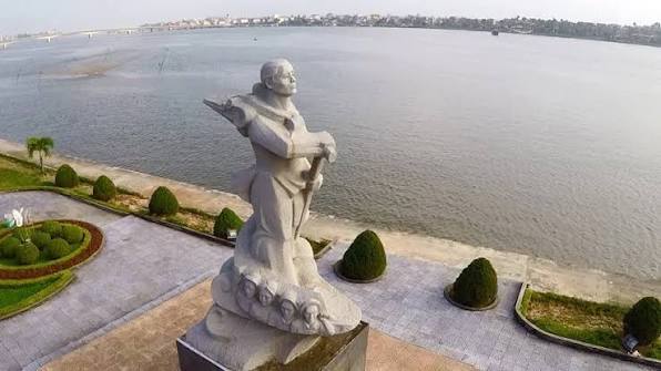 ANH HÙNG LAO ĐỘNG MẸ SUỐT – NGƯỜI MẸ KIÊN CƯỜNG GIỮA SÓNG GIÓ SÔNG GIANH