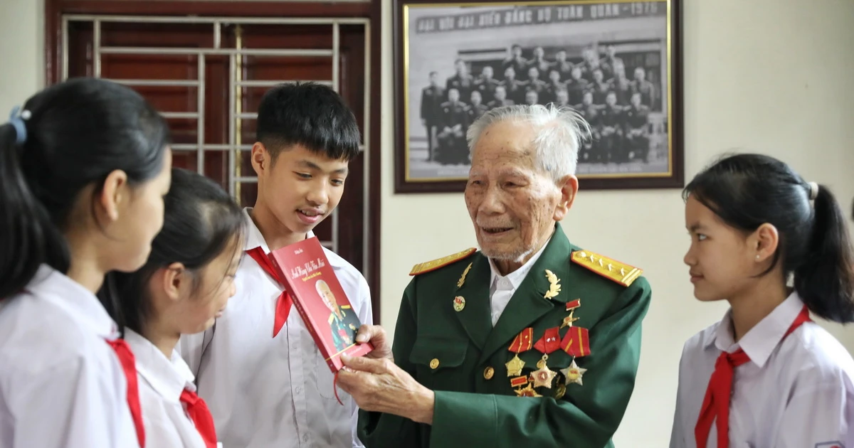Chu Văn Mùi (1929–nay) – Người chiến sĩ thông tin giữa Điện Biên