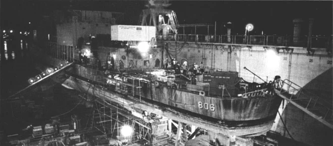 Phi công Việt Nam nào lái MiG-17 đánh 1 trận khiến Hải quân Mỹ chùn bước?