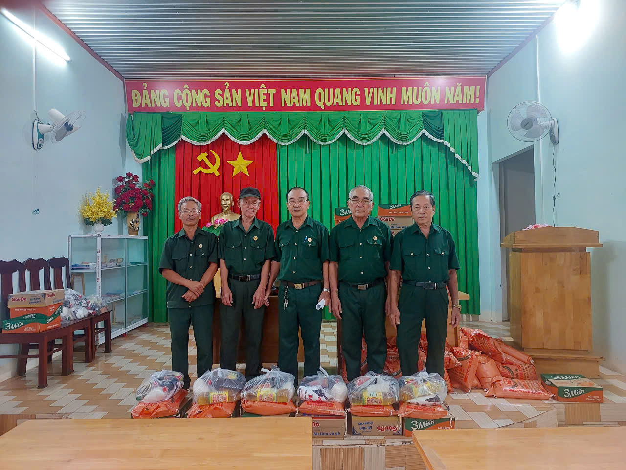 Tiếng kèn báo thức và nhịp sống gấp gáp ở đại bản doanh tham mưu