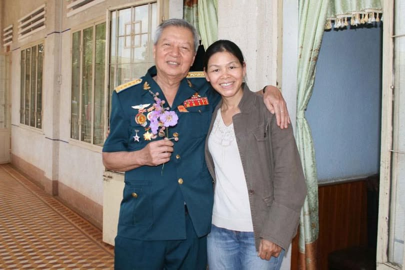 Anh Hùng Nguyễn Đình Khoa