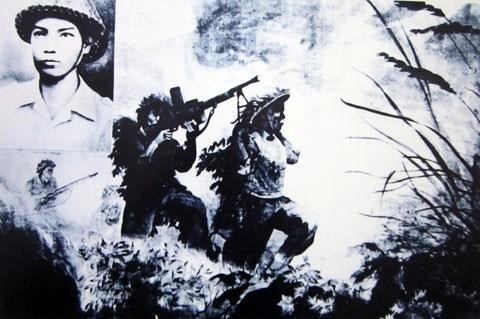 Bế Văn Đàn-lấy vai làm giá súng