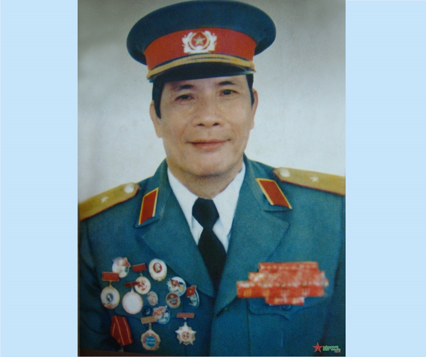 Tư lệnh… bị bắt làm tù binh