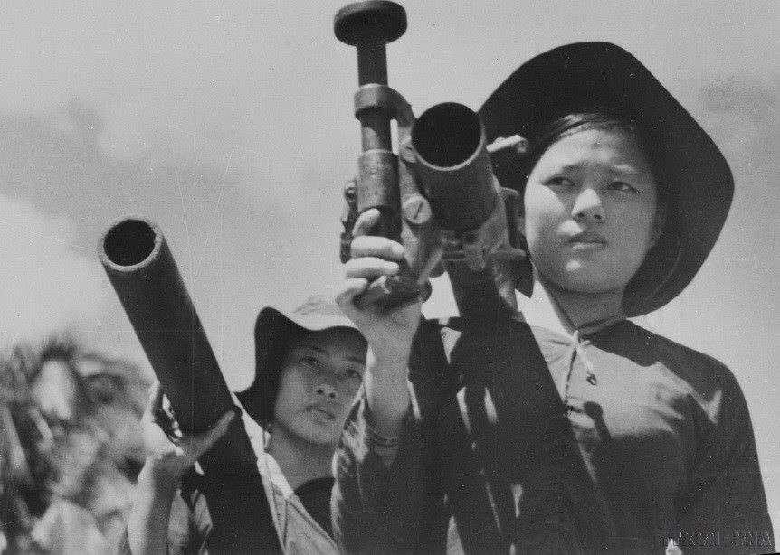 Đội nữ pháo binh
