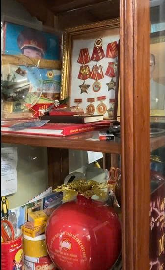 ÁNH ĐÈN BÊN CHIẾN TRẬN