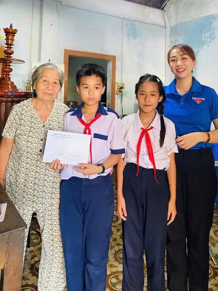 Dấu chân người nữ chiến sỹ giữa thời hoa lửa