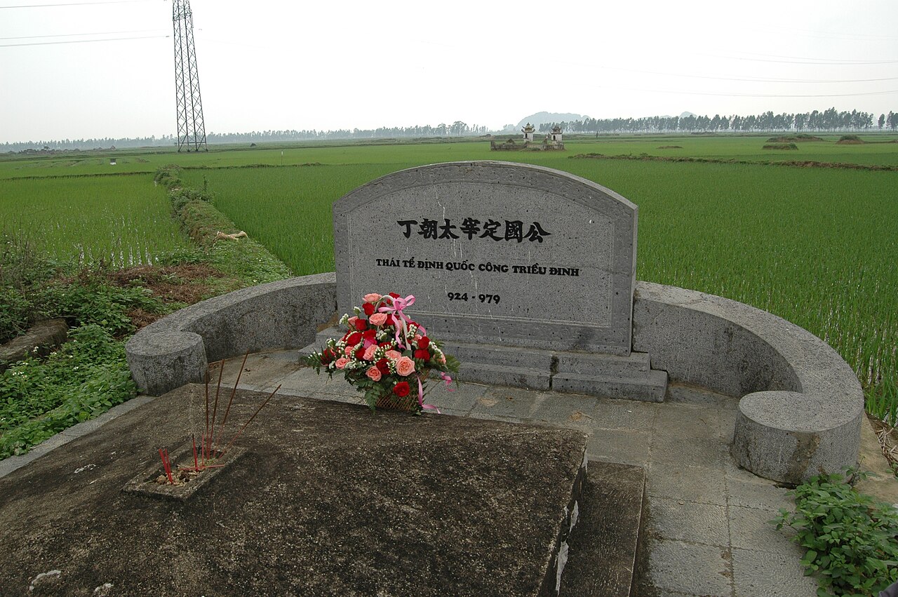 Chân dung: Nguyễn Bặc