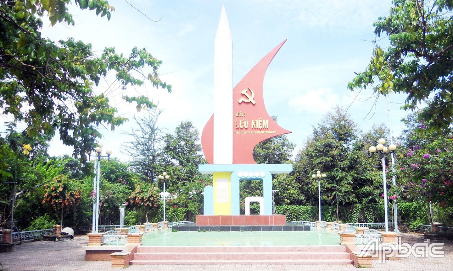 Về Long Tiên thăm Di tích căn cứ Tỉnh ủy Mỹ Tho