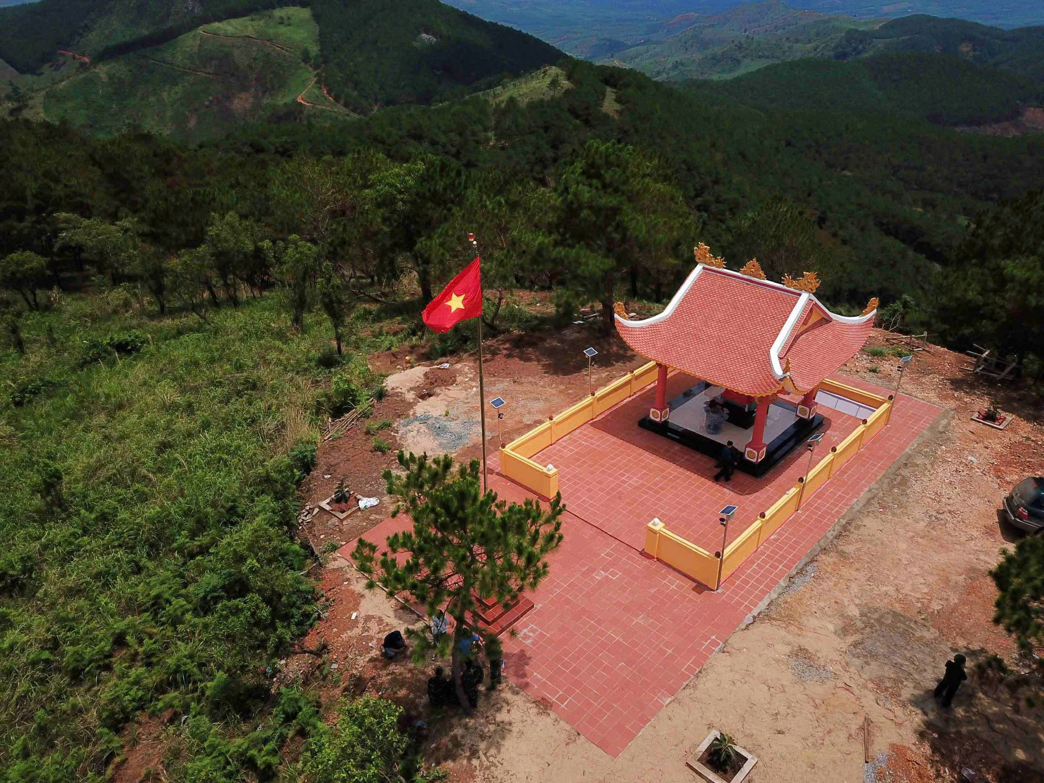 PHẦN 3 ĐIỂM CAO 1049 ( DELTA )