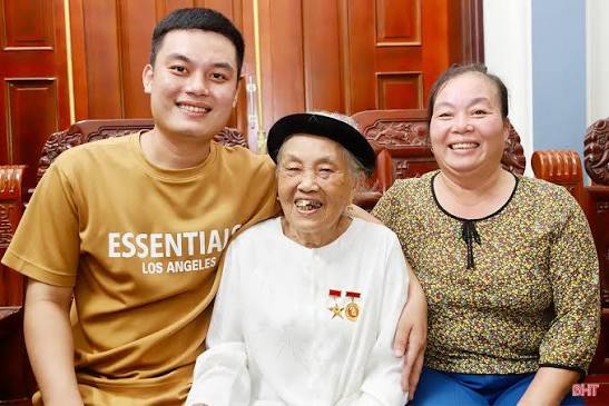 Trần Thị Huyền – Sáng mãi niềm tự hào