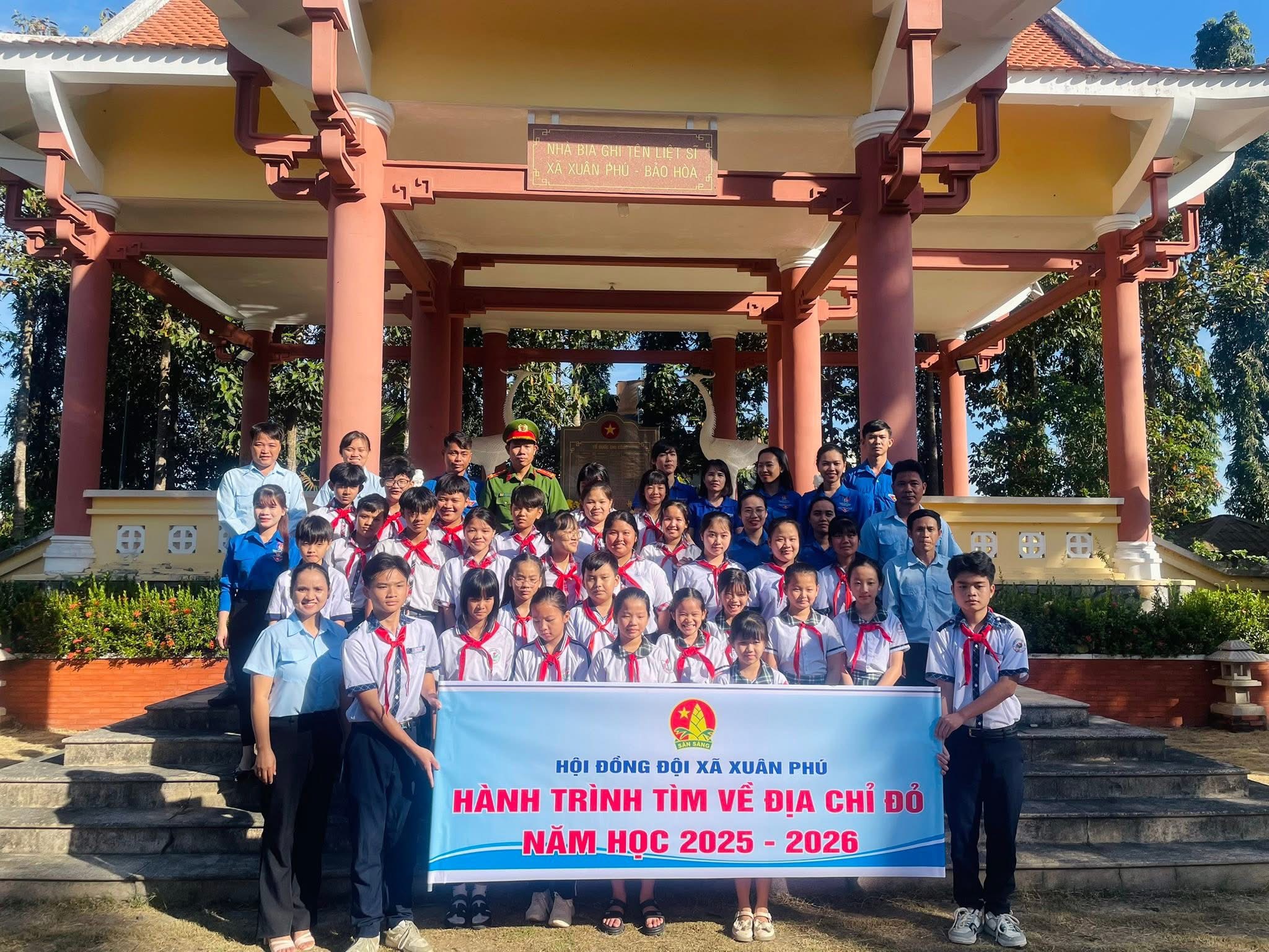 THIẾU NHI XUÂN PHÚ HƯỚNG VỀ ĐỊA CHỈ ĐỎ