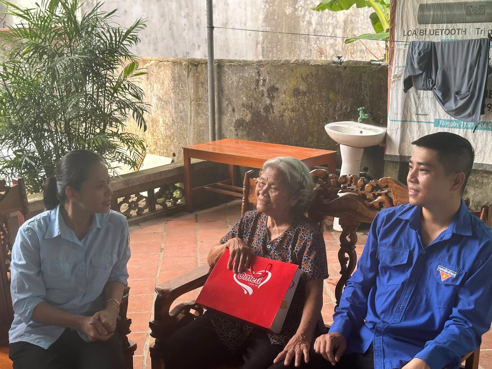 MỘT THỜI HOA LỬA – MỘT ĐỜI CỐNG HIẾN
