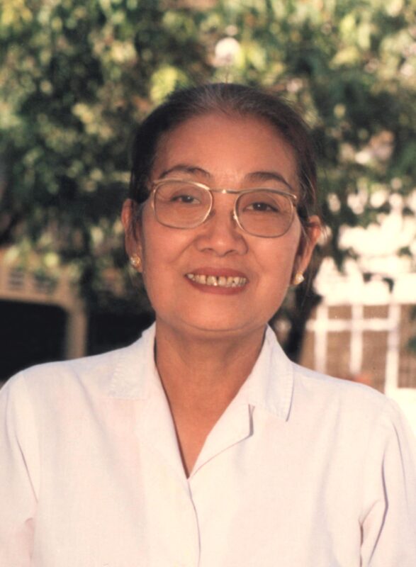 BÁC SĨ TẠ THỊ CHUNG ANH HÙNG Y TẾ TRONG THỜI CHIẾN VÀ THỜI BÌNH