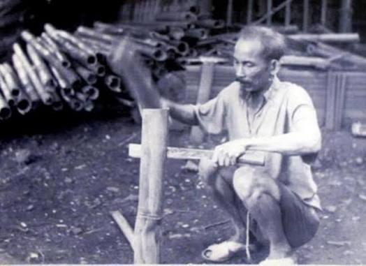 Đôi dép cao su và bài học về sự giản dị của Bác Hồ