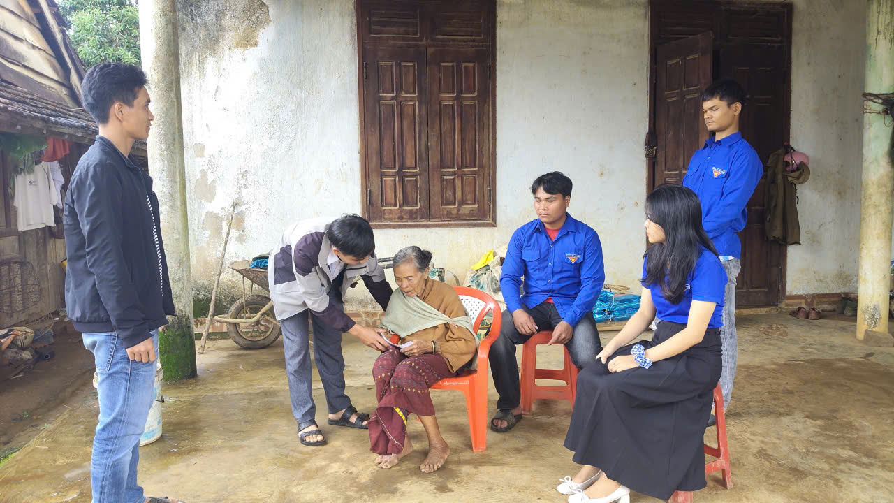 CÂU CHUYỆN THỜI HOA LỬA: Y VÂY – NỮ BỘ ĐỘI KIÊN CƯỜNG CỦA THÔN MĂNG TÁCH
